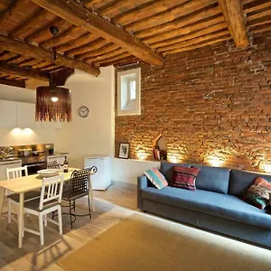 Casa Nora Lucca